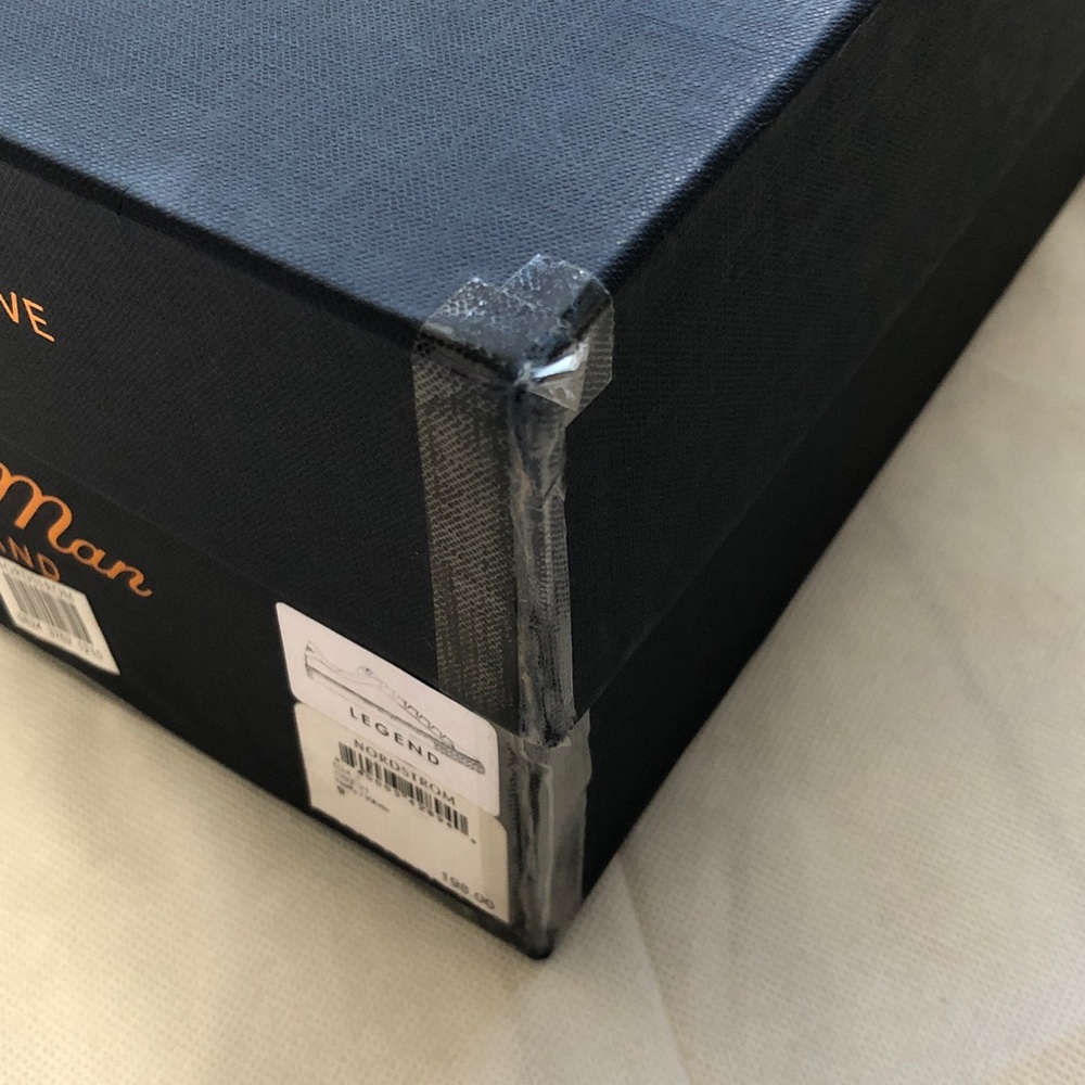 Like New men’s size 9 Good Man Brand Legend Sneakers in Navy and White with box - Picture 12 of 14